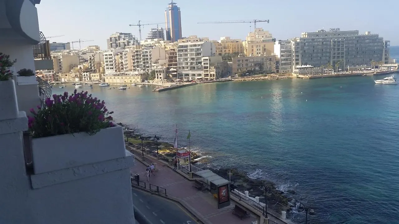 St Julians' Sea Front, Spectacular View, Apartment Saint Julian's
